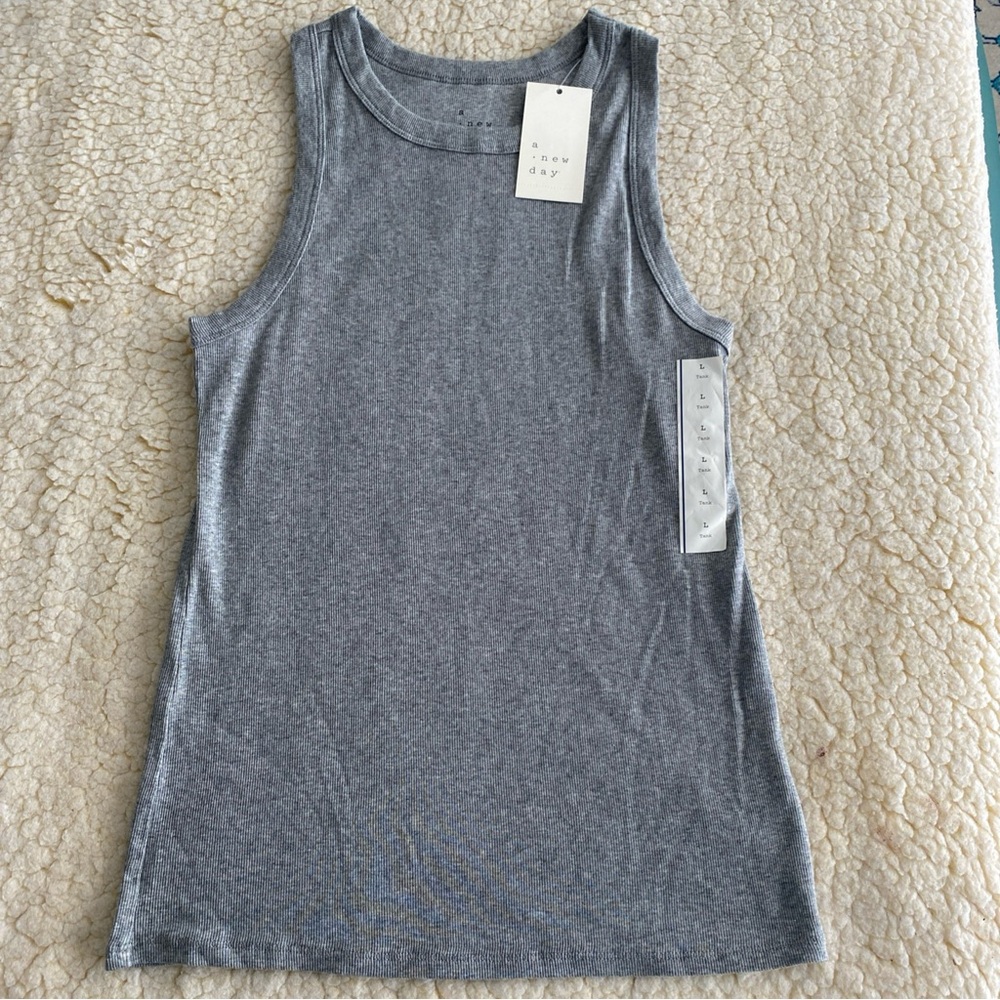 A New Day Gray Fitted Tank Top size Large